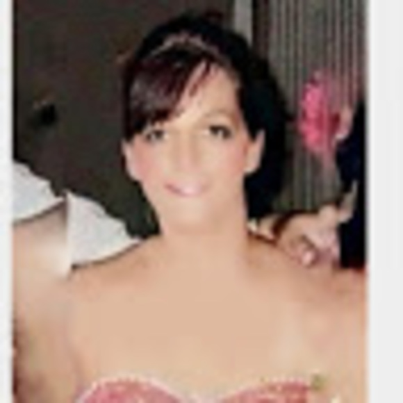 Meet your Posher, Julie - Picture 1 of 1